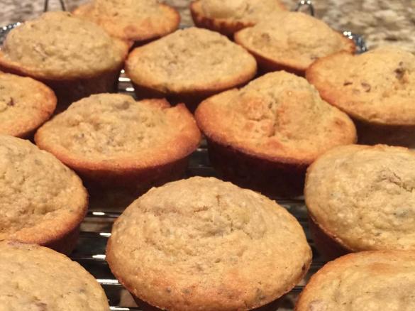 Apple, Chia and Honey Muffins