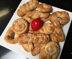 Thia Lili's Koulourakia (Greek Easter Biscuits)