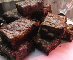 GF Salted Caramel & Walnut Brownies