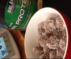 Christmas Protein Spiced Balls