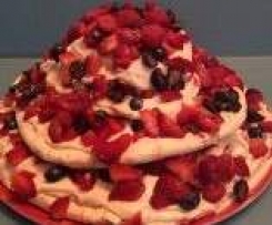 Christmas pavlova berry tree