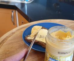 Chedar Cheese Spread (Like Cheez Whizz)