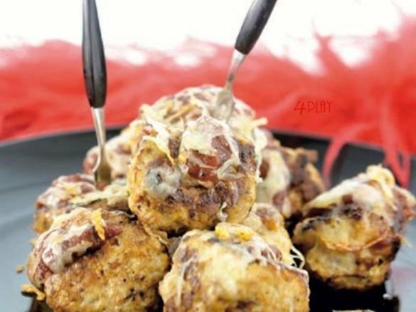 Chicken parma balls