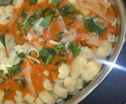 Creamy Tomato & Spinach Sauce for Gnocchi