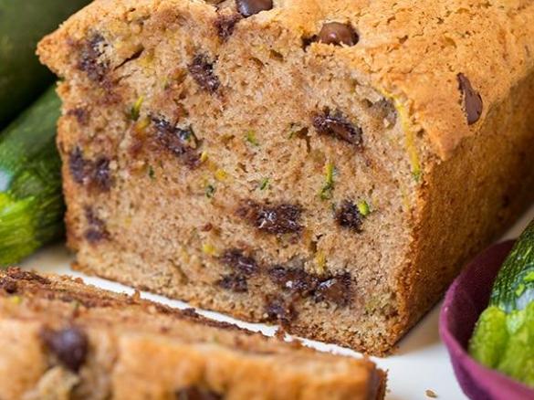 Choc-chip zucchini banana cake
