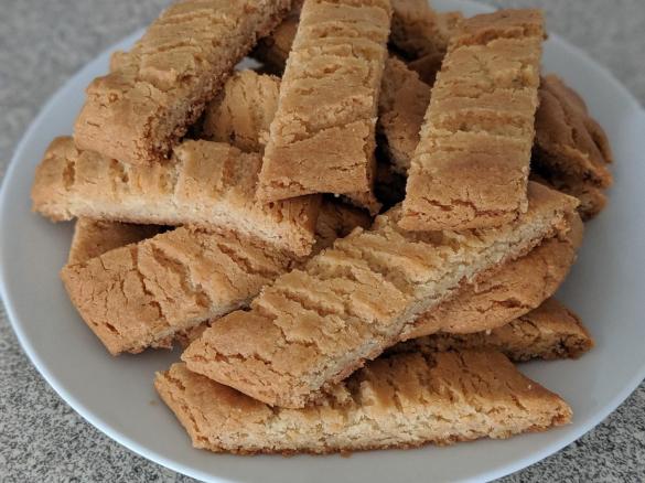Swedish caramel biscuits (Kolakakor / Sirapskakor)