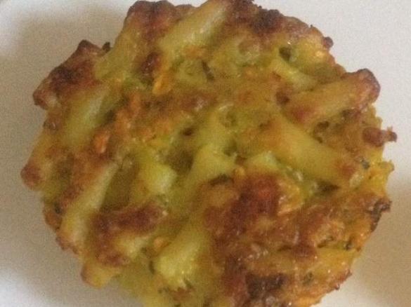 Cheesy Veggie Macaroni Bites - Kindy Friendly