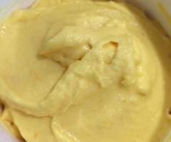 Mango yoghurt ice cream