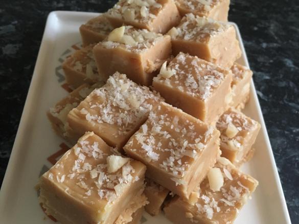 Salted Caramel & Macadamia Fudge