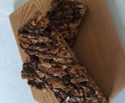 Muesli Bars with Coconut and Chocolate