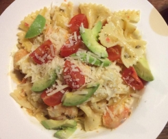 Lemon & Chilli Prawn Farfalloni with avo  and Tomatoesand 