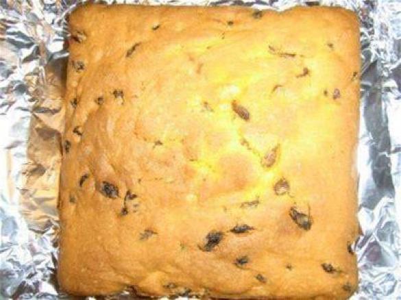 Sultana/pumpkin cake