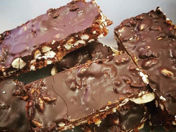 Raw Snickers Bar