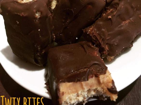 Healthy Twix Bites