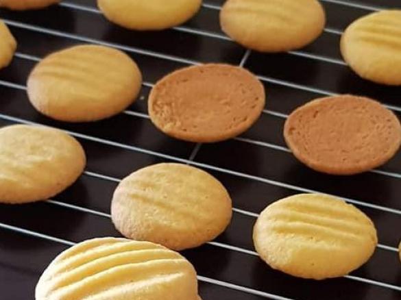 Crisp Vanilla Custard Powder Cookies (Egg free)
