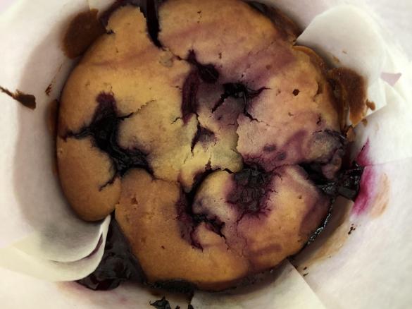 Variation Blackberry and white chocolate muffins