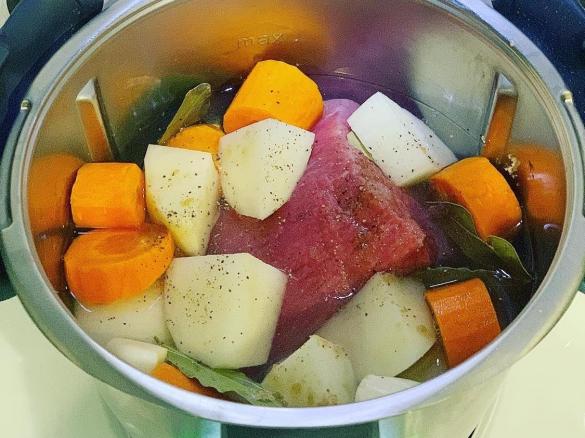 Slow Cooked Silverside/Corned Beef