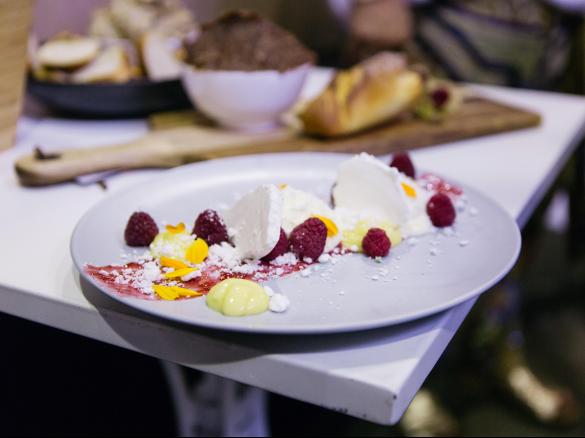 Deconstructed eton mess - Beni Orwell