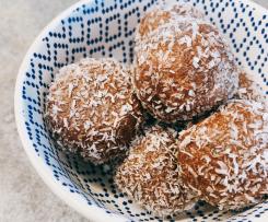 Chocolate Bliss Balls (my version of Boost Juice ones)