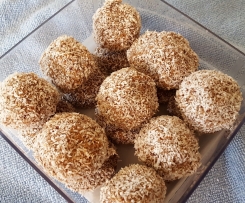 Rhia's Choc-Banana Protein Balls (No Nuts)