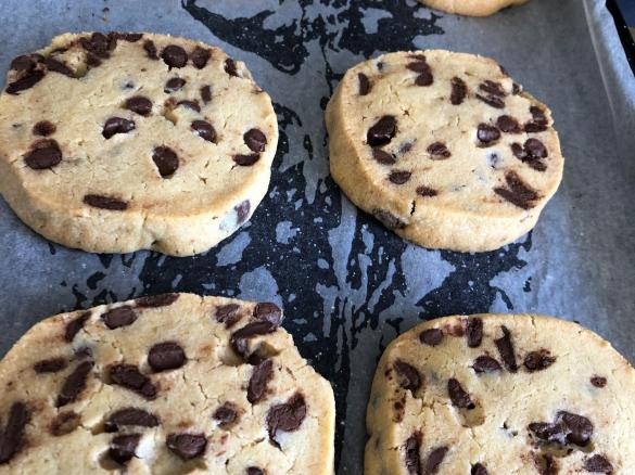 Cafe Style Choc Chips Cookies