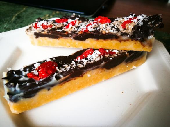 Vegan Chocolate Cashew Goji Bars