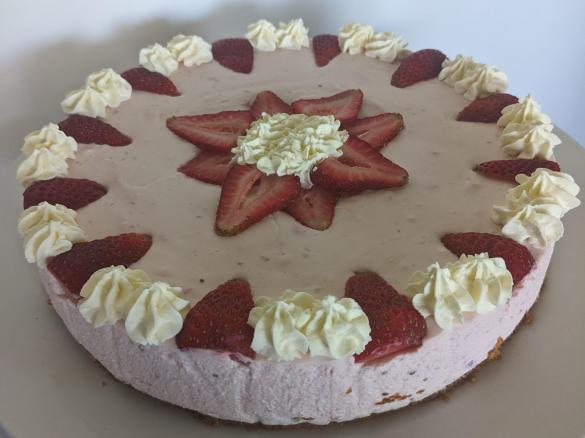 Keto Strawberry Cheesecake