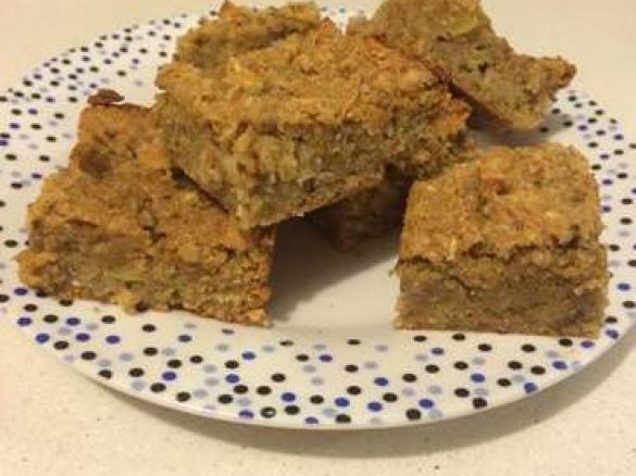 Nut Free Apple Oat Slice -  Vegan, Egg Free
