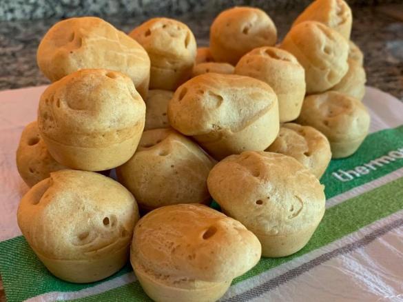 Vegan Brazilian 'No-Cheese' Puffs