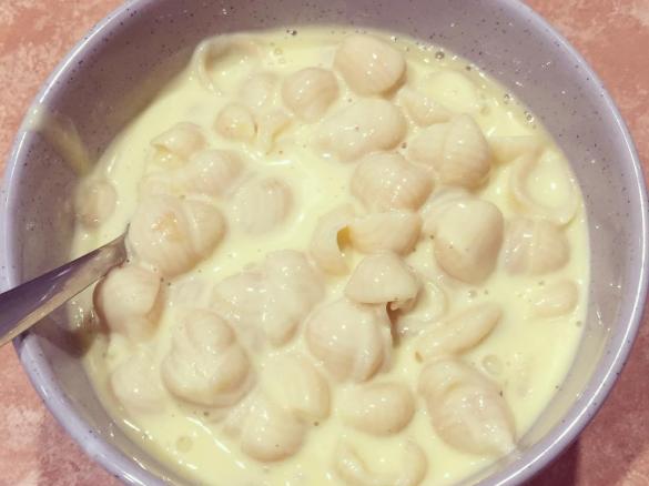 CHEESY CHEESY MACARONI