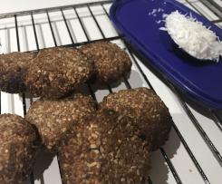 Chocolate coconut macaroons Gluten Free, Dairy Free, Paleo, Egg Free, AIP