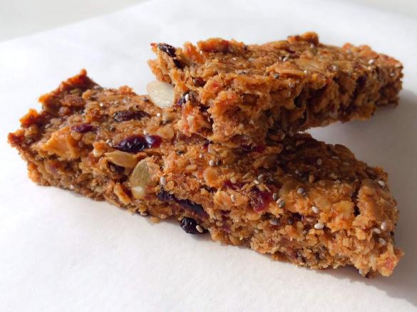 Fruit-full Crunchy Muesli Bars 