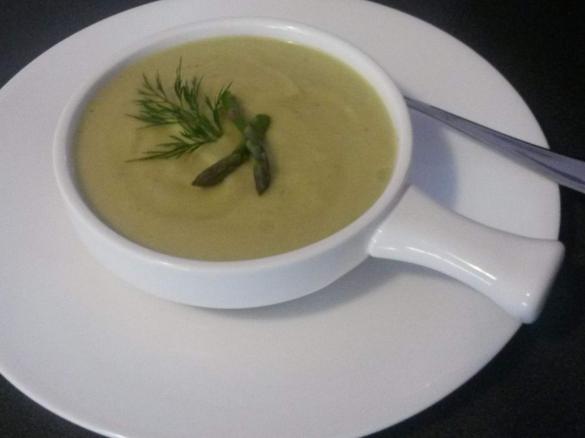 Creamy Asparagus & Cauliflower Soup