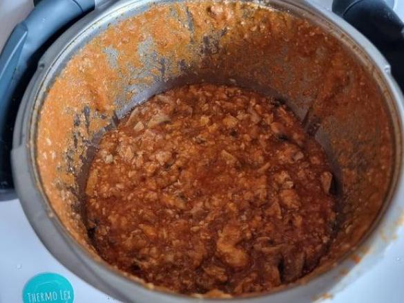 Creamy chicken bolognese