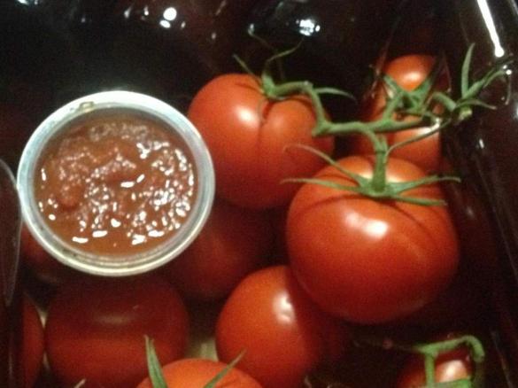 Traditional Homemade Tomato Sauce 