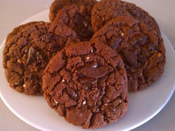 Peanut butter and dark chocolate cookies
