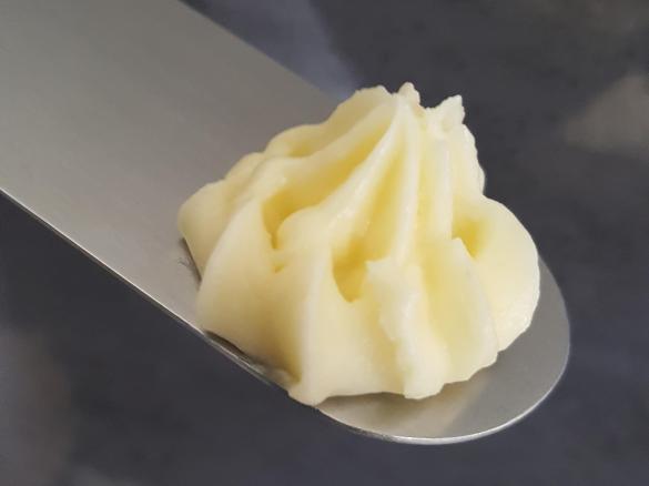 White Chocolate & Cream Cheese Buttercream Icing