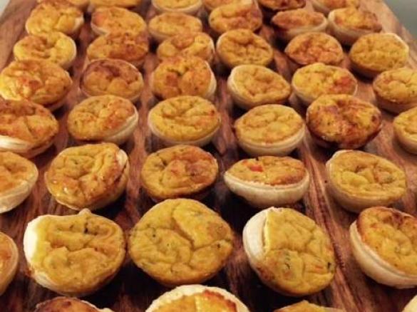 Mini Cheesy Vegetarian Party Quiches