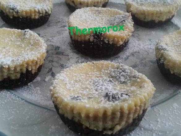 Oreo Cookie Miniature Cheesecakes