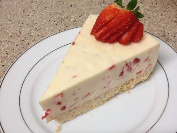 White chocolate and strawberry cheesecake