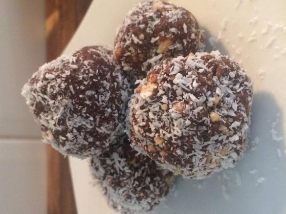 Nanna's Lamington Balls - No Bake