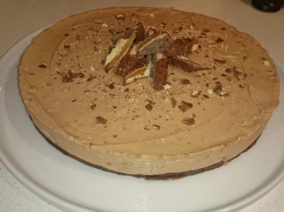 Twix & Baileys Cheesecake