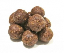 Date and Almond Protein Balls