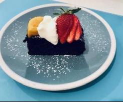 Flourless chocolate orange hazelnut cake