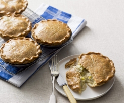 Chicken and leek pies