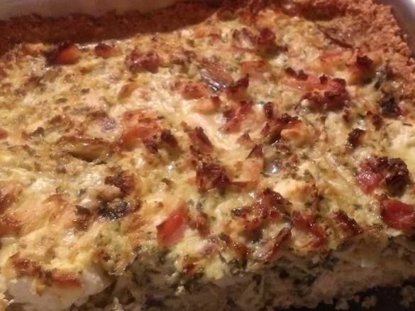 Chicken, spinach and feta quiche with a quinoa and parmesan crust