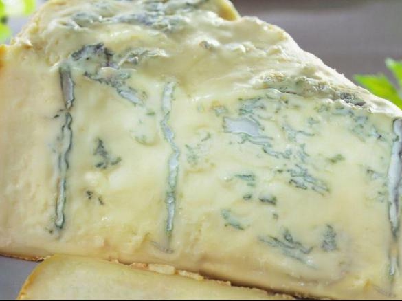 Gorgonzola and Gouda Sauce