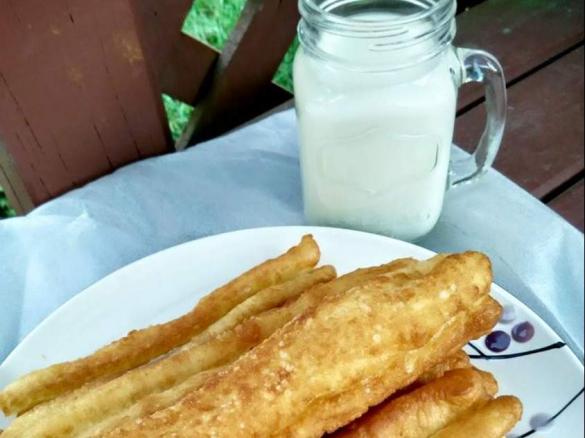 Chinese Breadstick with Soy bean drink