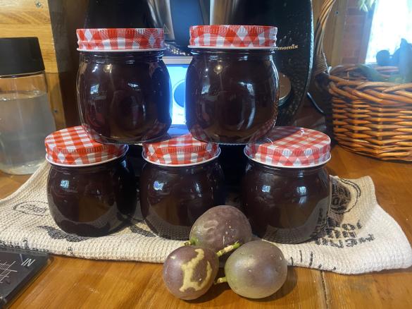 Passion fruit skin jam