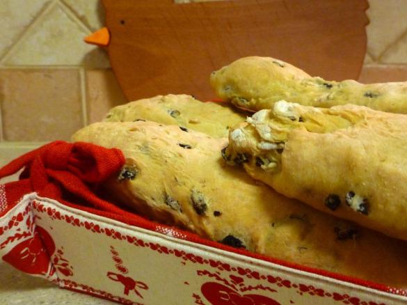 Soft Grissini with Olives 